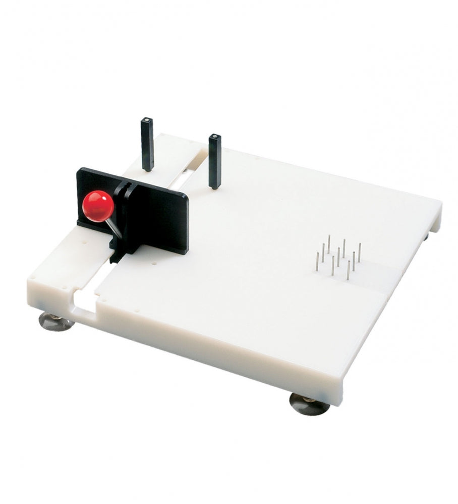 Vista superior de tabla de cortar adaptada con esquinas elevadas y superficie antideslizante
